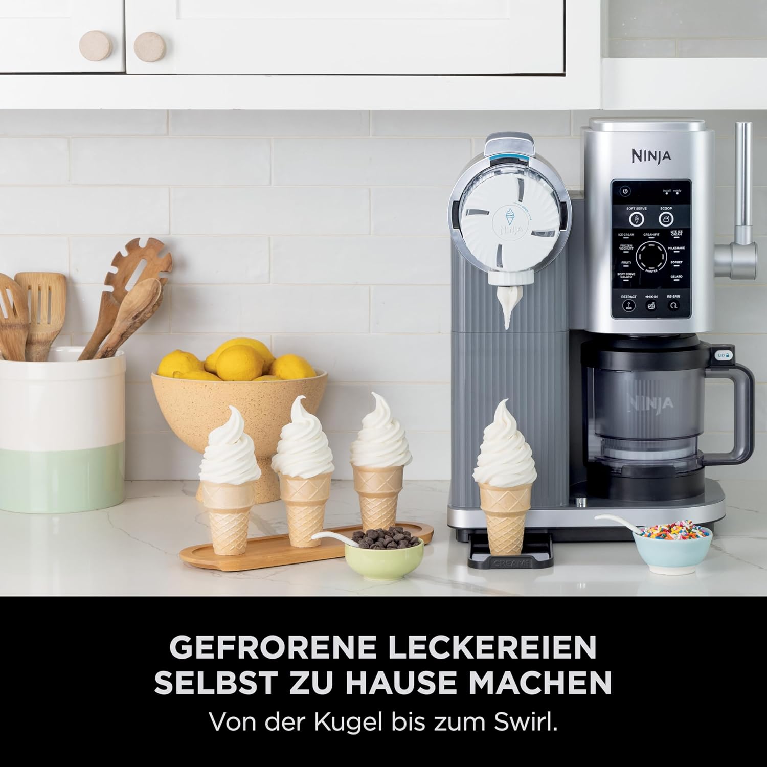 Ninja CREAMi Scoop & Swirl Eismaschine mit 2 Behältern, 13 Funktionen, für Eiscreme, Softeis, Gelato, Sorbet, Milchshakes und mehr, mit Mix-In-Funktion, Platinsilber, NC701EU
