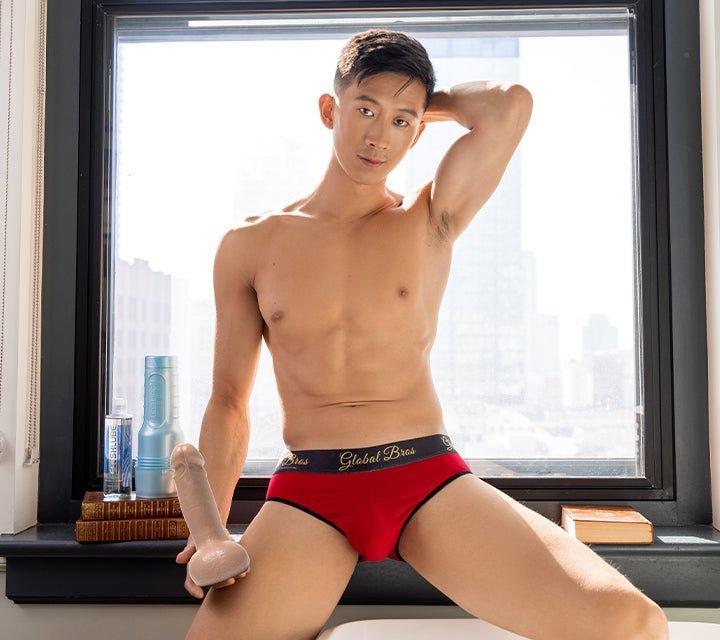 Tyler Wu - Dildo